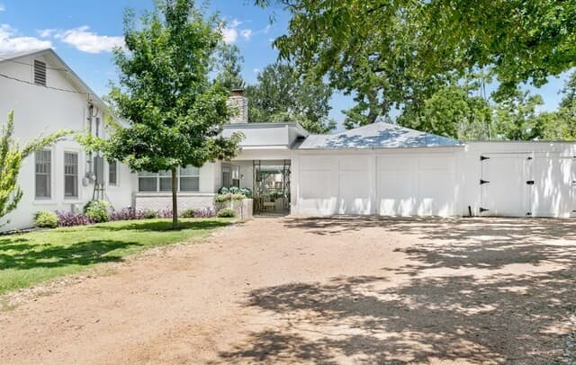 4-bedroom home for sale at 508 N Orange St in Fredericksburg TX