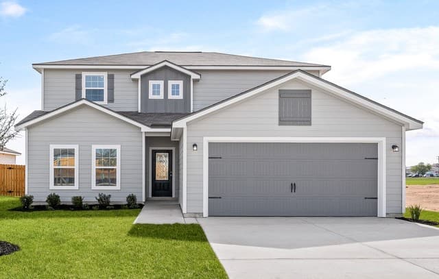 5-bedroom home for sale at 16174 Farmer in Lytle TX