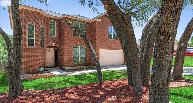 4-bedroom home for sale at 8818 Ash Meadow Dr in Universal City TX