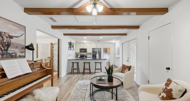 4-bedroom home for sale at 10703 Bar X Trl in Helotes TX