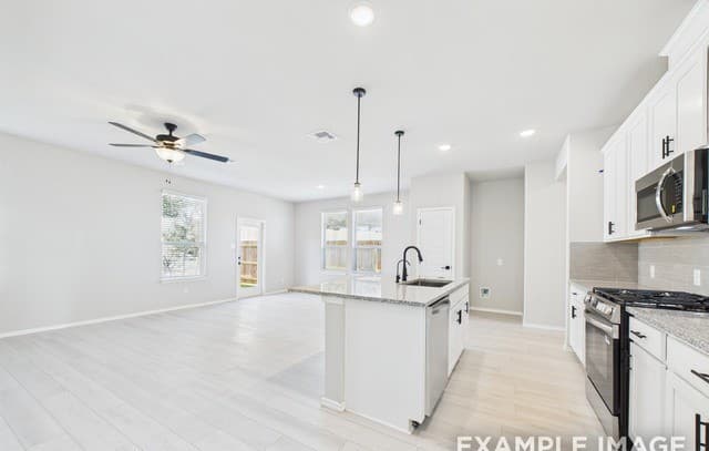 3-bedroom home for sale at 285 W Quill Dr Building 5 in San Antonio TX
