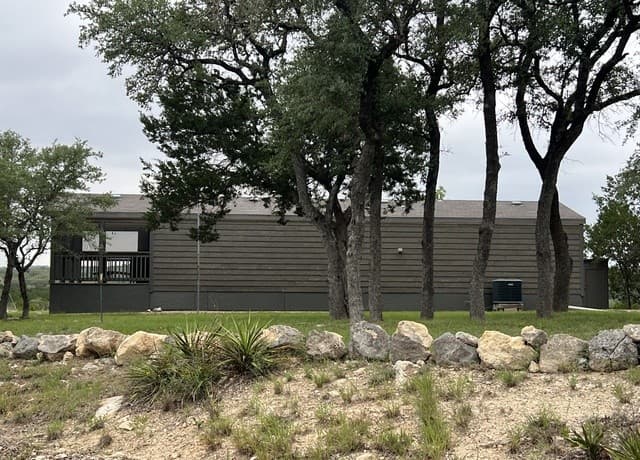 1-bedroom home for sale at 333 Spanish Oak in Bandera TX