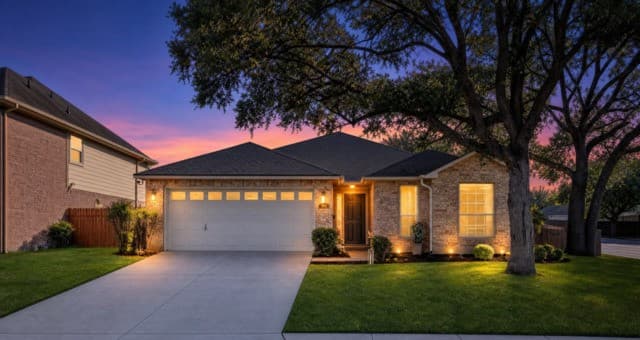 4-bedroom home for sale at 13127 Forum Rd in Universal City TX