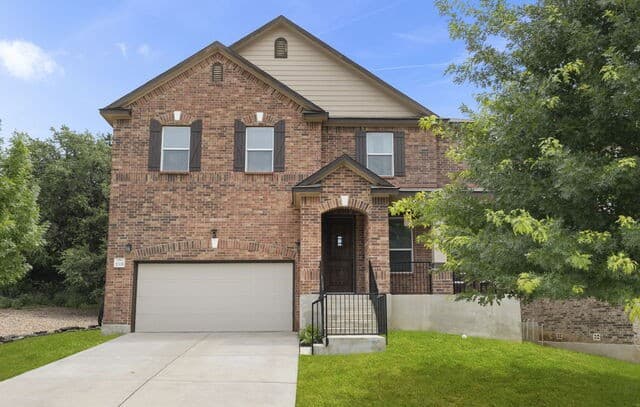 4-bedroom home for sale at 11335 Red Oak Turn in Helotes TX