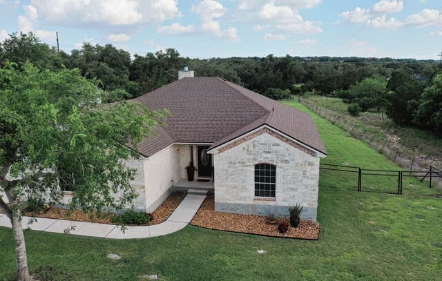 3-bedroom home for sale at 202 Lantana Vw in Spring Branch TX