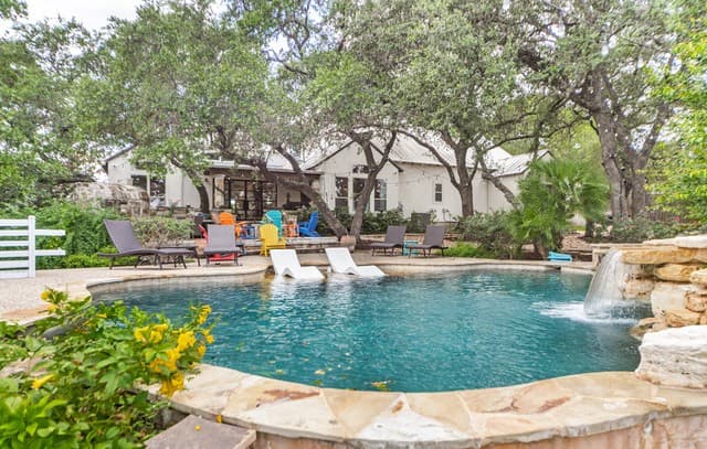 6-bedroom home for sale at 126 S Tower Dr in San Antonio TX
