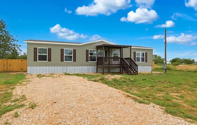 4-bedroom home for sale at 11859 Jarratt Rd in Atascosa TX